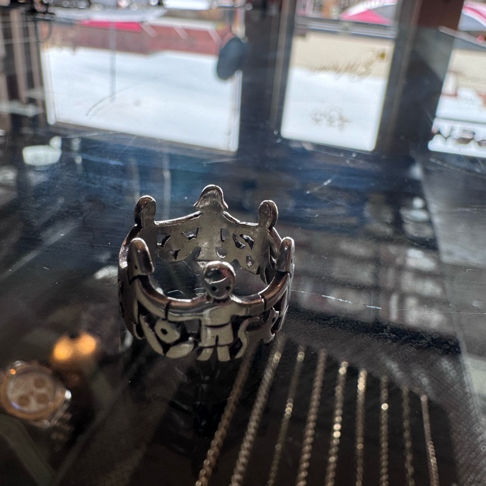 James Avery used Crown Ring with people